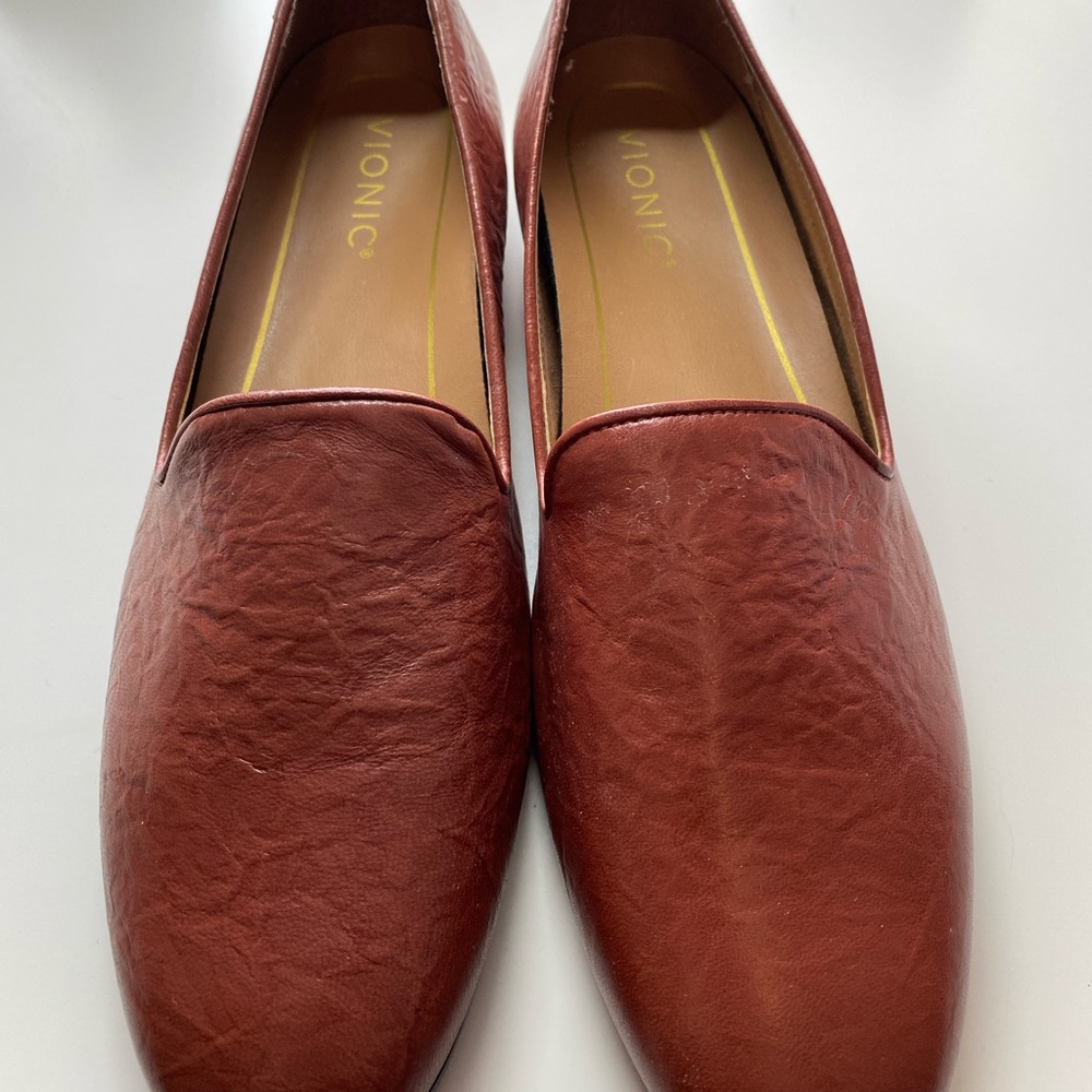 Vionic Willa Flats NWOB Brown Size 9.5